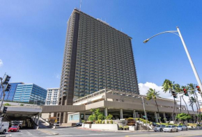 Ala Moana Condo by Zelloo